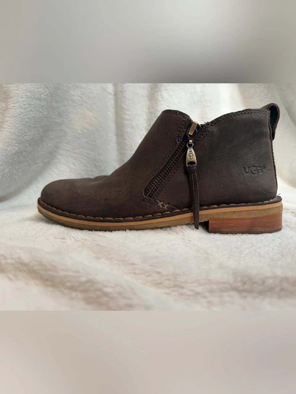 UGG Clementine Brown Leather Side Zip Ankle Boots Size 6